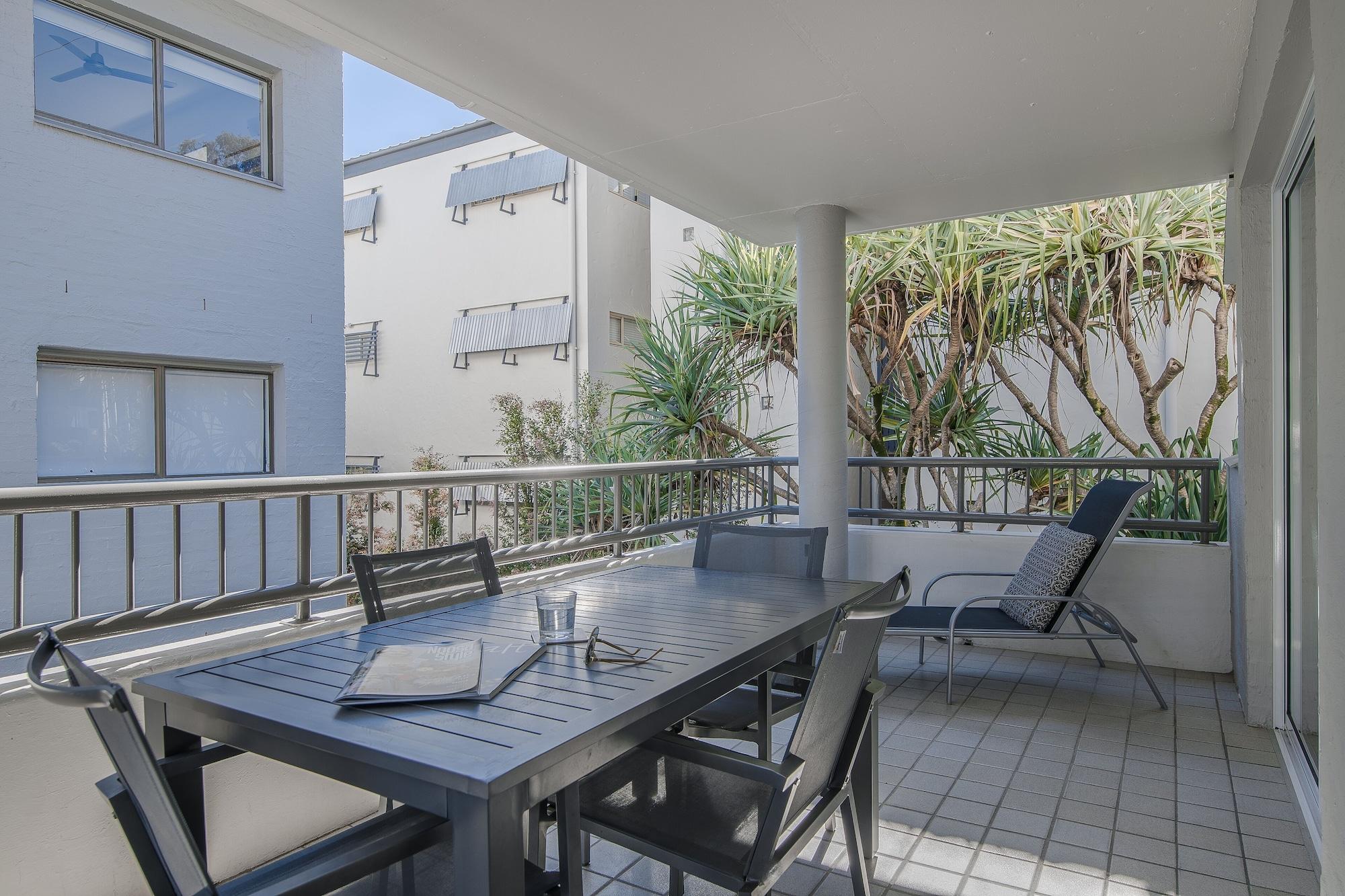 Aparthotel Saks On Hastings Noosa Heads Esterno foto