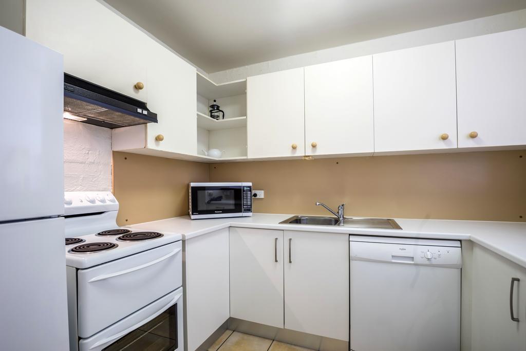 Aparthotel Saks On Hastings Noosa Heads Esterno foto