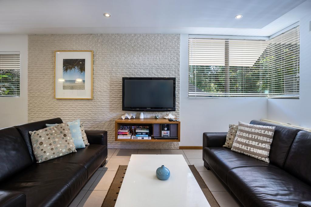 Aparthotel Saks On Hastings Noosa Heads Esterno foto
